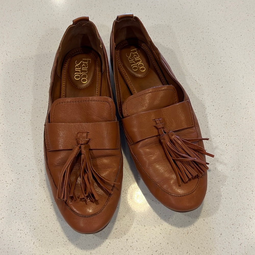 Franco Sarto tan leather tassel loafers 9